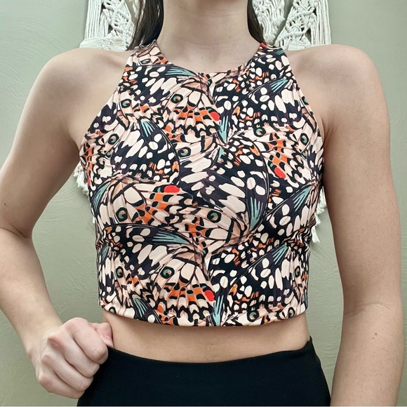 Crop Workout Tank - Picture 1 of 7